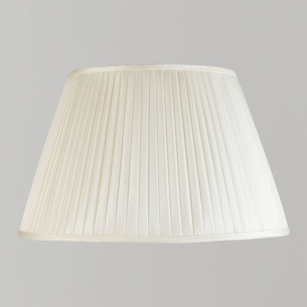 Pembroke Knife Pleat Lampshade in Silk