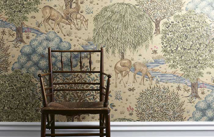 English Countryside Fabric and Wallpaper Designs to Inspire