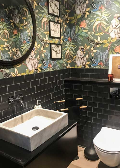 Wallpaper For Small Bathroom Ideas Interior Design Guides - Large Print Wallpaper Bathroom