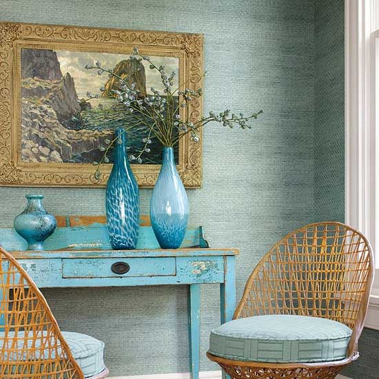 How to Use Textured Wallpaper