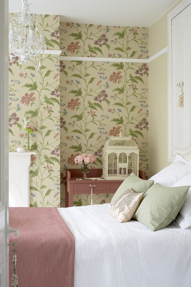 Country Floral Bedroom 