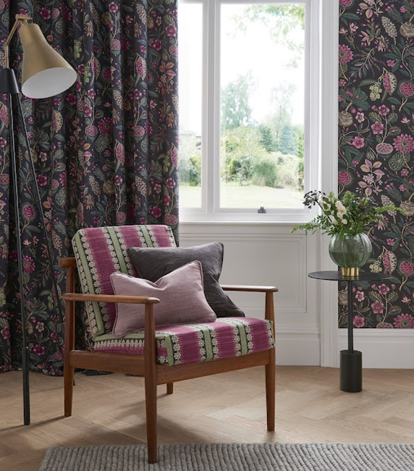 Matching Wallpaper and Curtains for Living Room