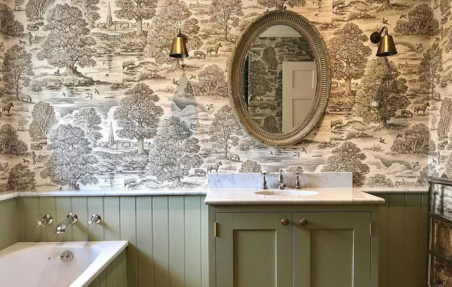Traditional Bathroom Wallpaper